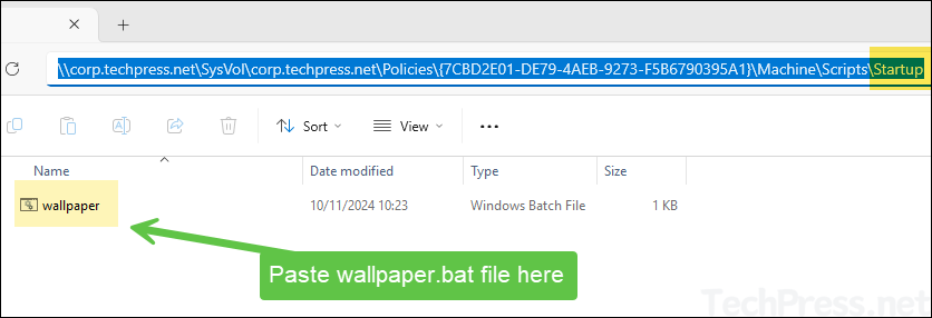 Copy wallpaper.bat file to the startup scripts folder